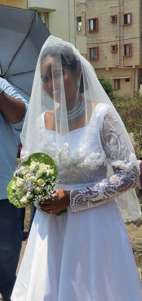 White Designer Christian Wedding Gown at Rs 35000 in Pune | ID: 21736719873-mncb.edu.vn
